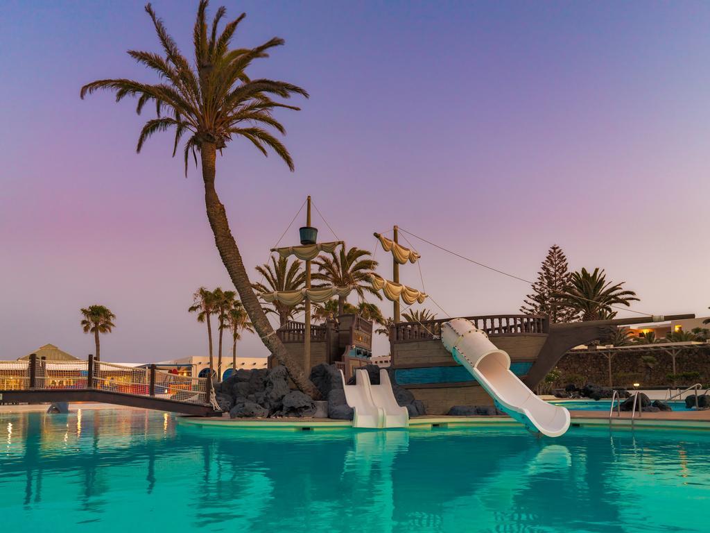 H10 Suites Lanzarote Gardens Коста Тегисе Екстериор снимка
