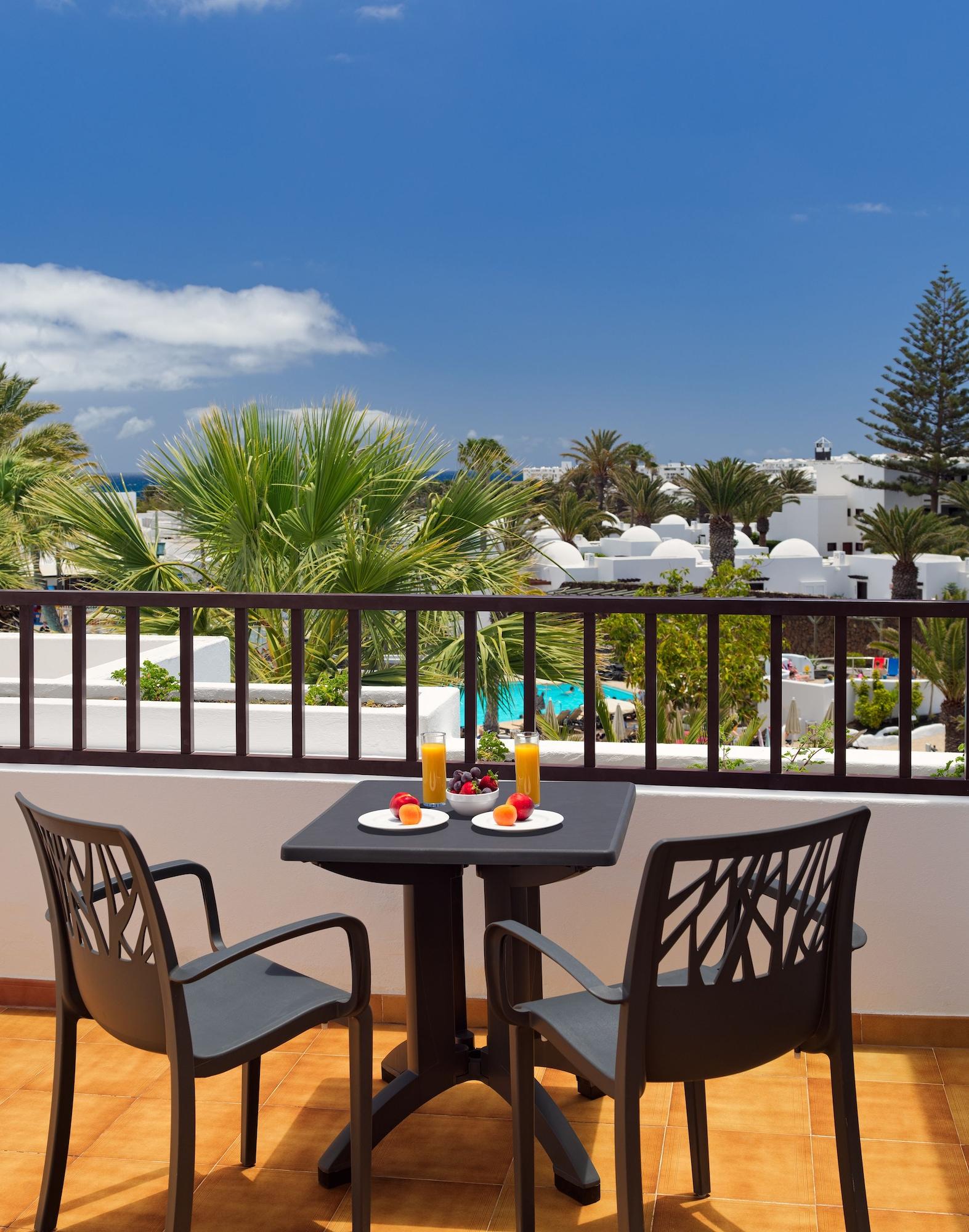 H10 Suites Lanzarote Gardens Коста Тегисе Екстериор снимка