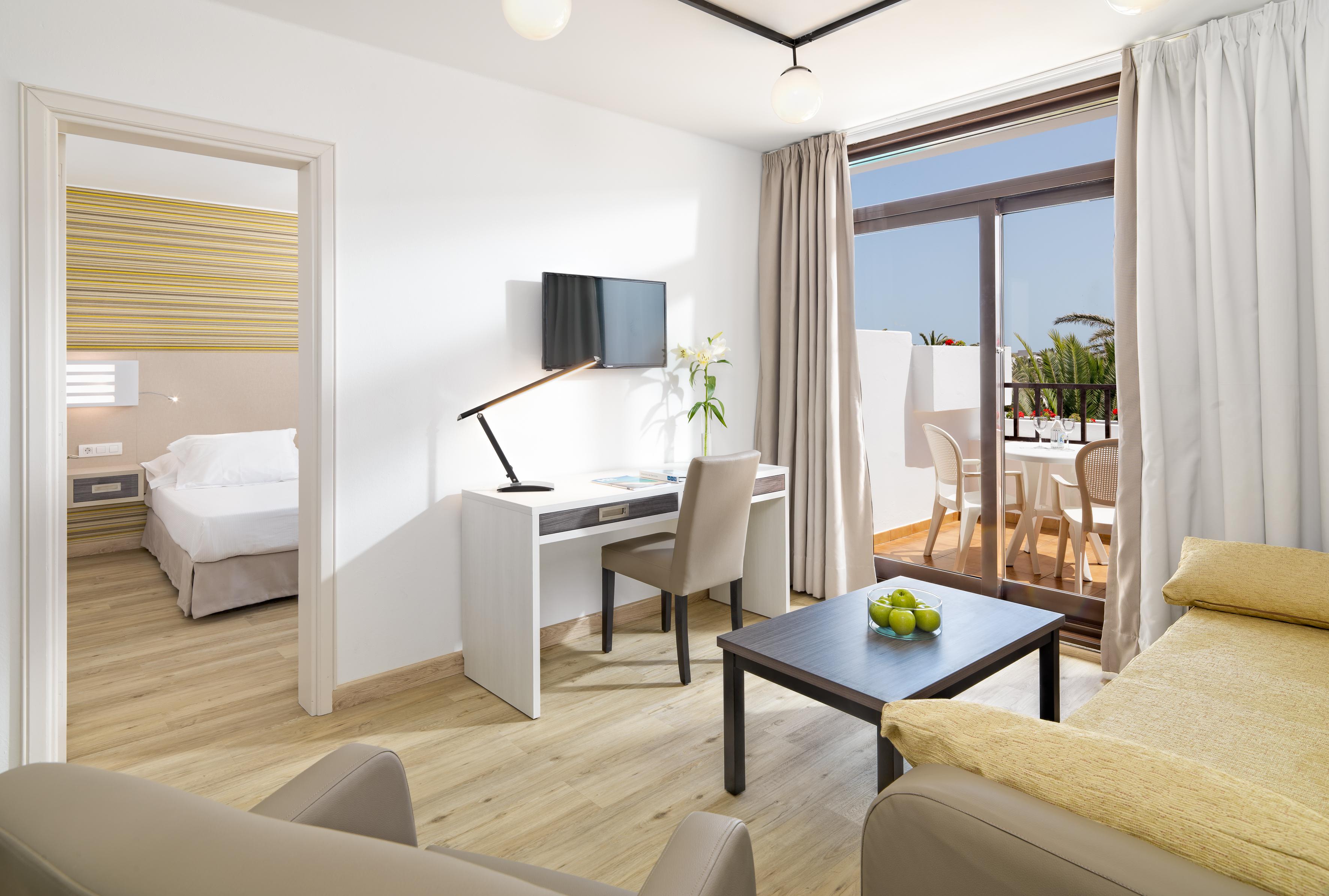 H10 Suites Lanzarote Gardens Коста Тегисе Екстериор снимка