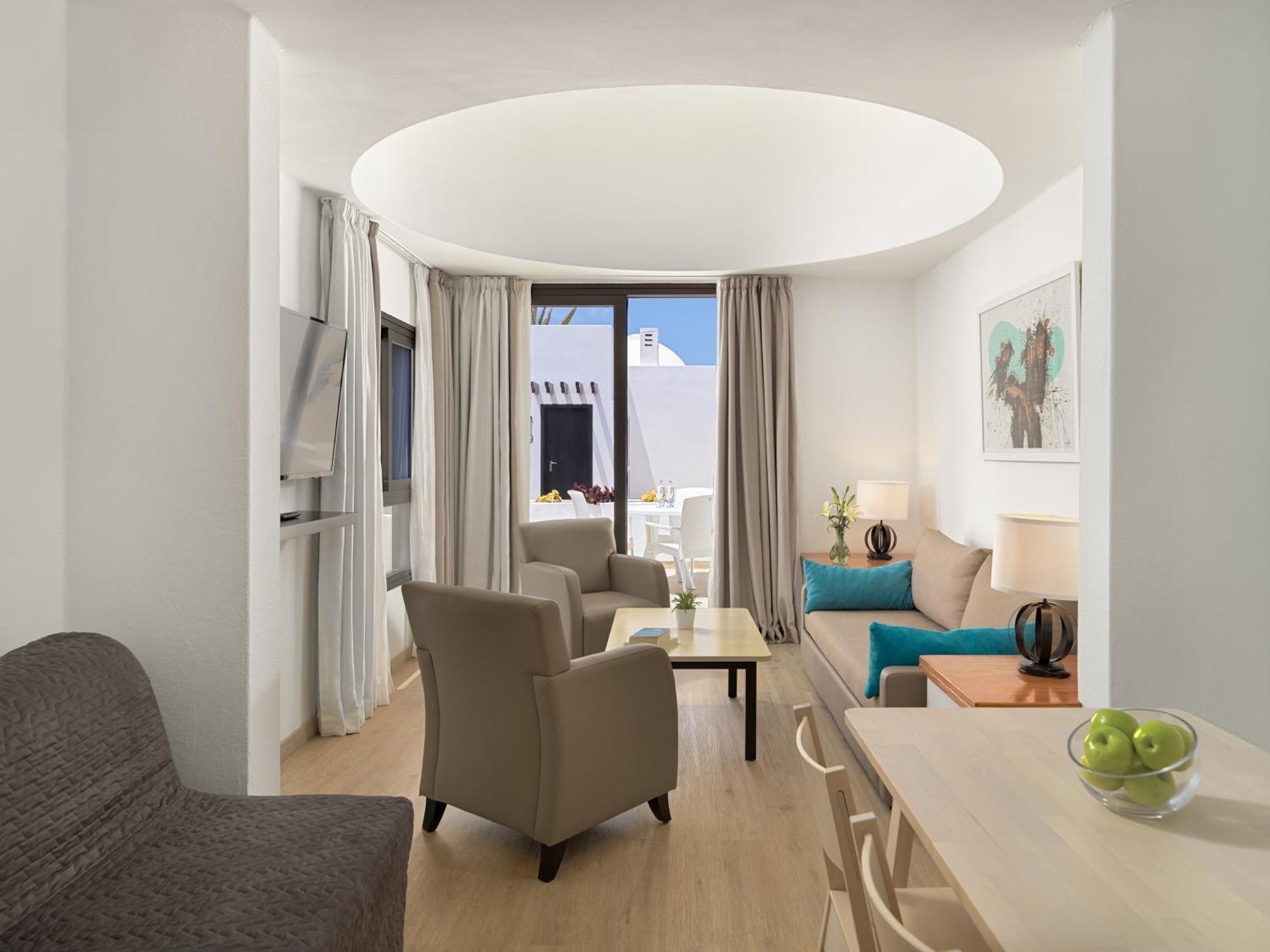 H10 Suites Lanzarote Gardens Коста Тегисе Екстериор снимка