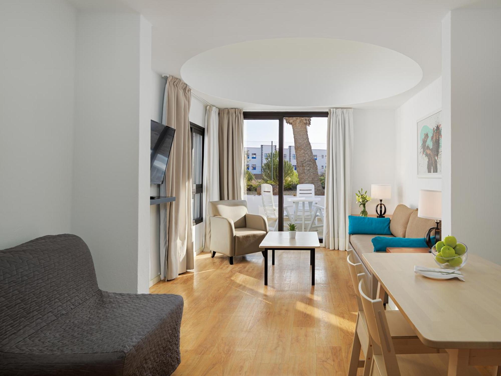 H10 Suites Lanzarote Gardens Коста Тегисе Екстериор снимка