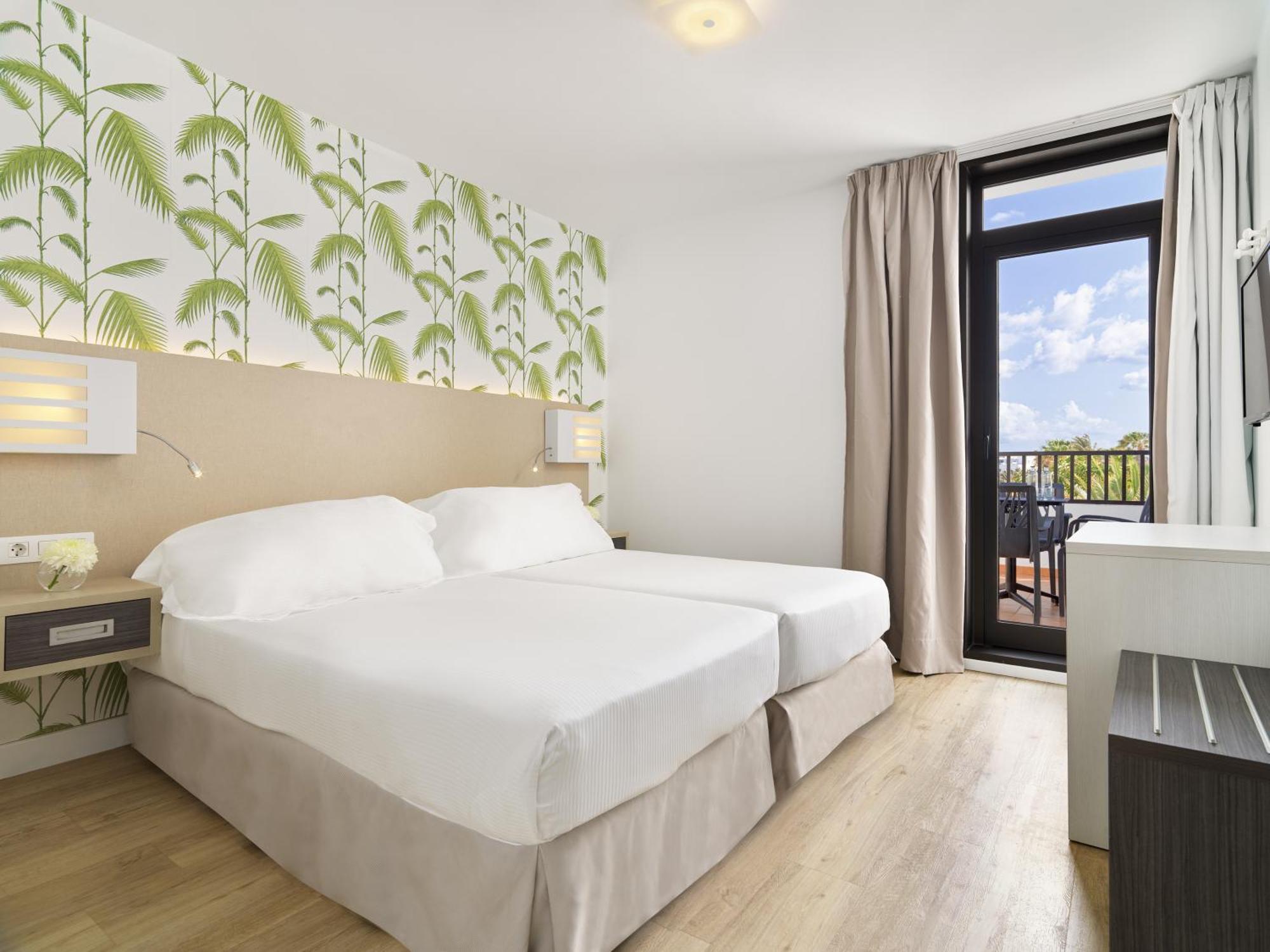 H10 Suites Lanzarote Gardens Коста Тегисе Екстериор снимка