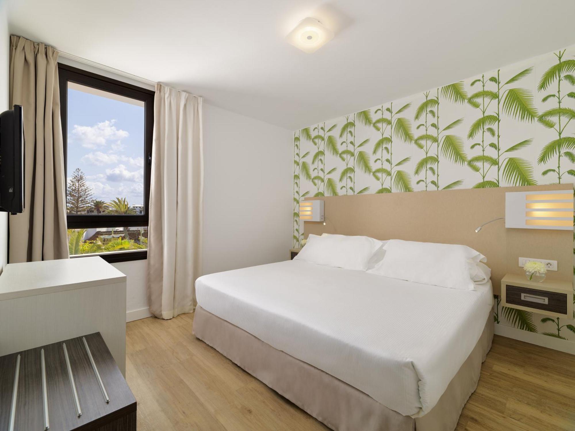 H10 Suites Lanzarote Gardens Коста Тегисе Екстериор снимка