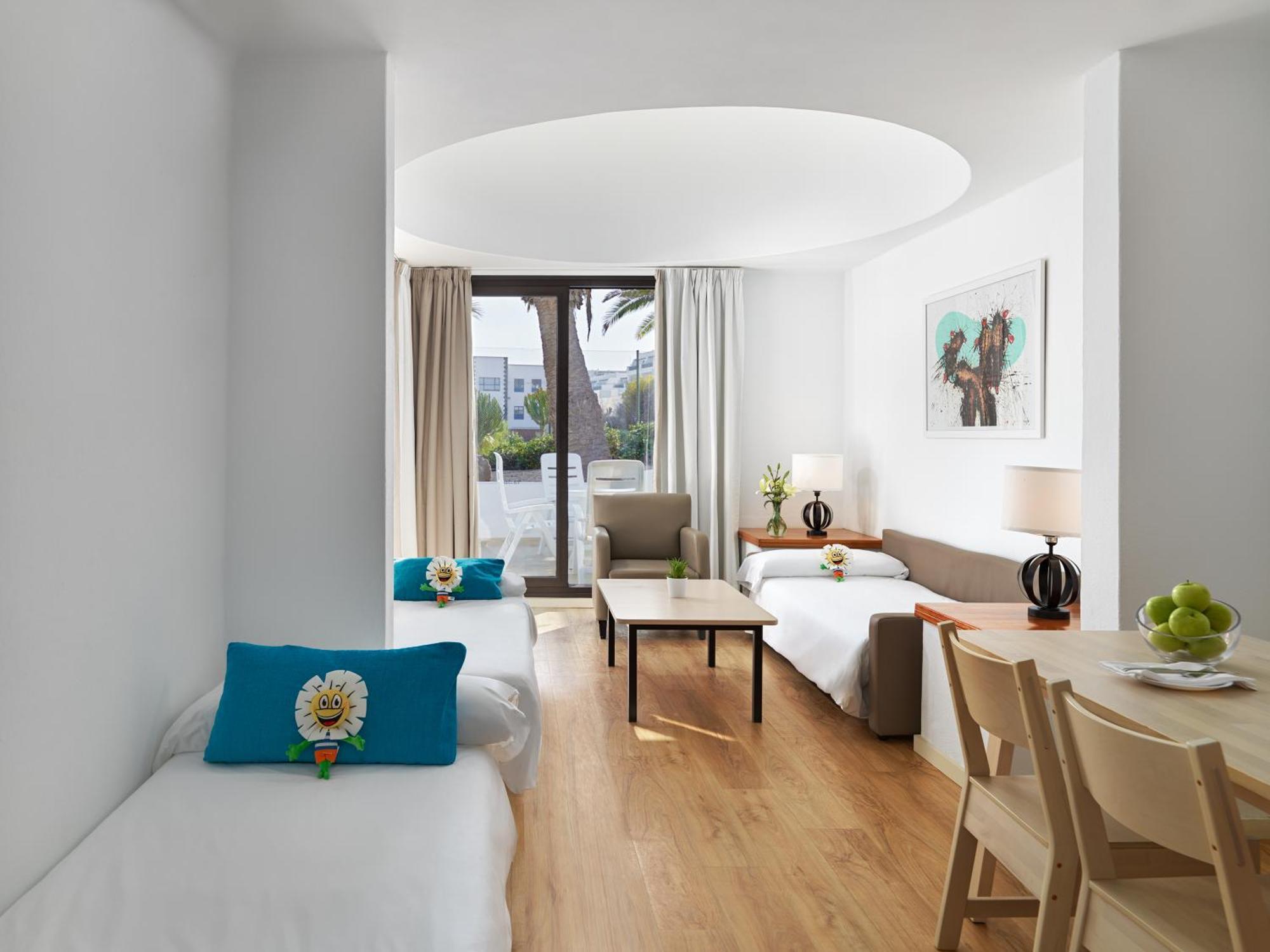 H10 Suites Lanzarote Gardens Коста Тегисе Екстериор снимка